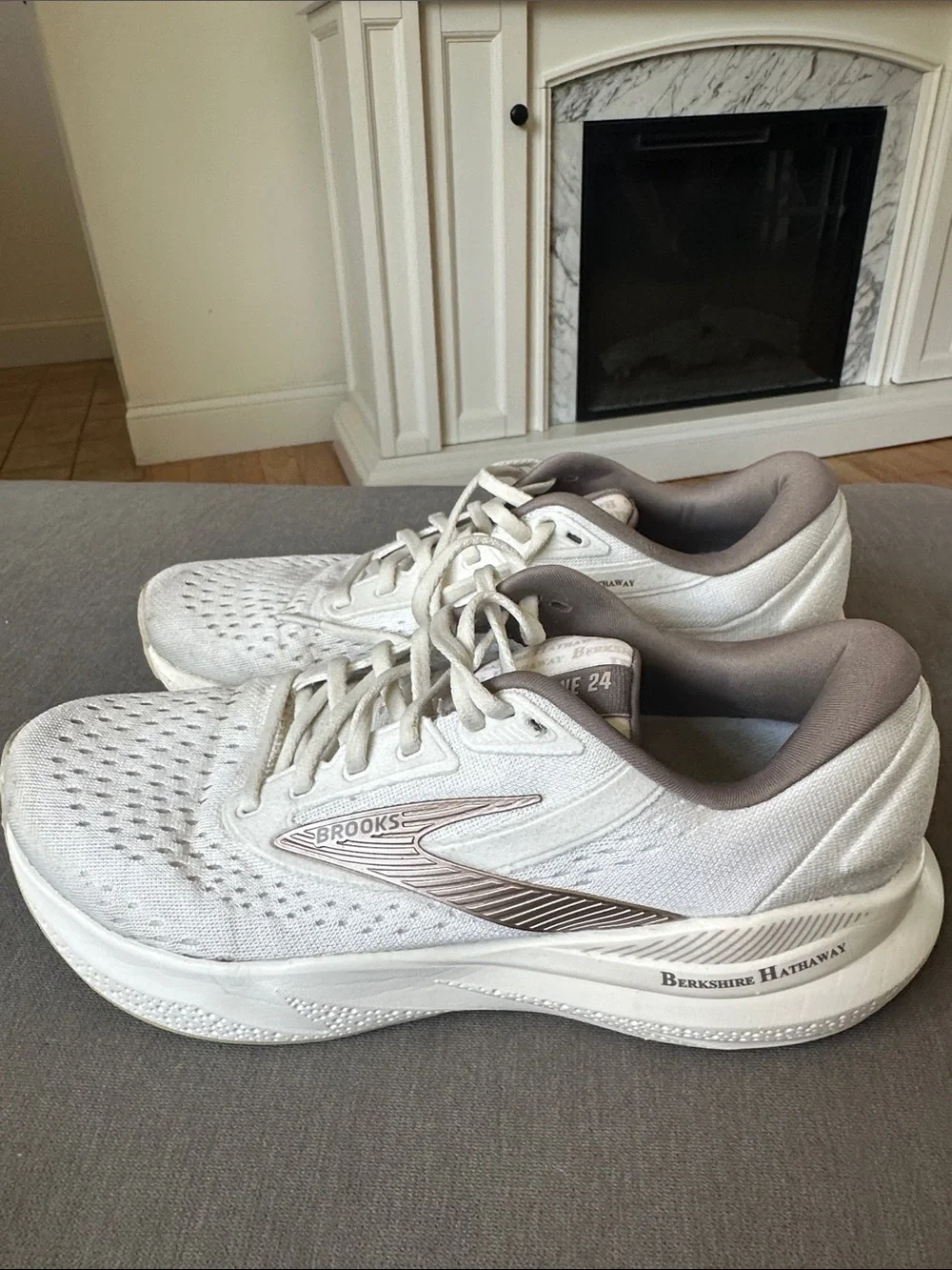 Brooks Adrenaline GTS 24 Women’s Running Shoes in White and Taupe